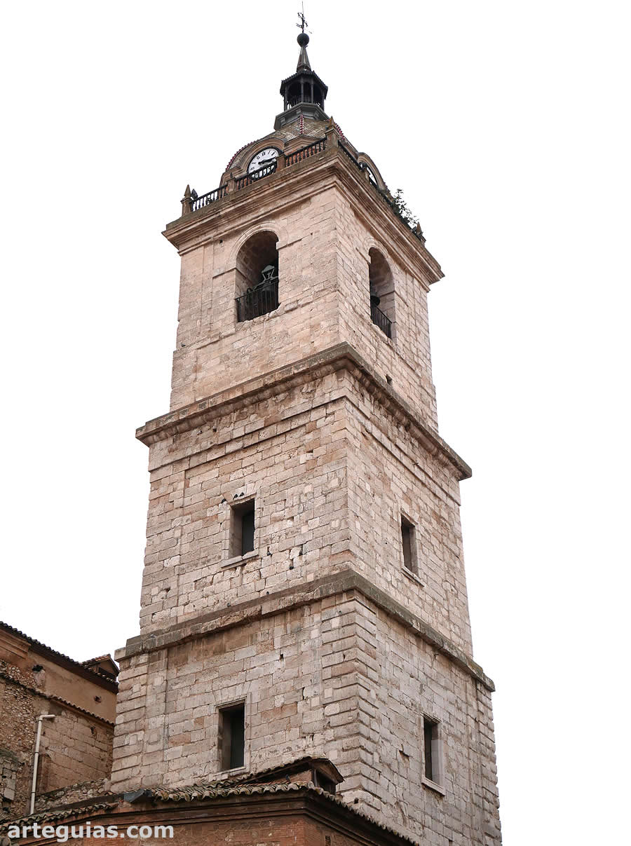 Torre campanario