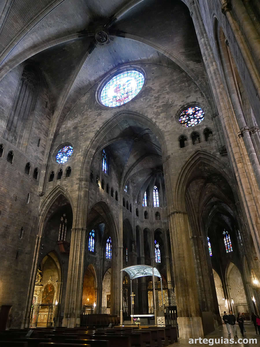 Cabecera y nave gótica