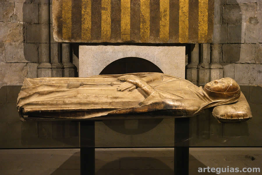 Sepulcro de la condesa Ermessenda