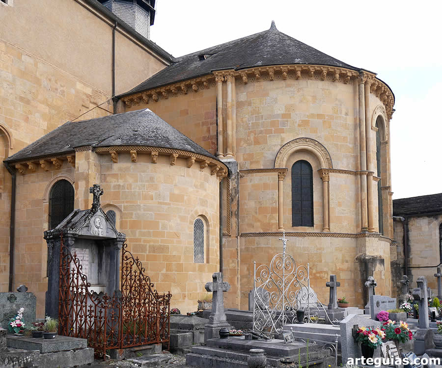 Cabecera de la antigua catedral de Lescar