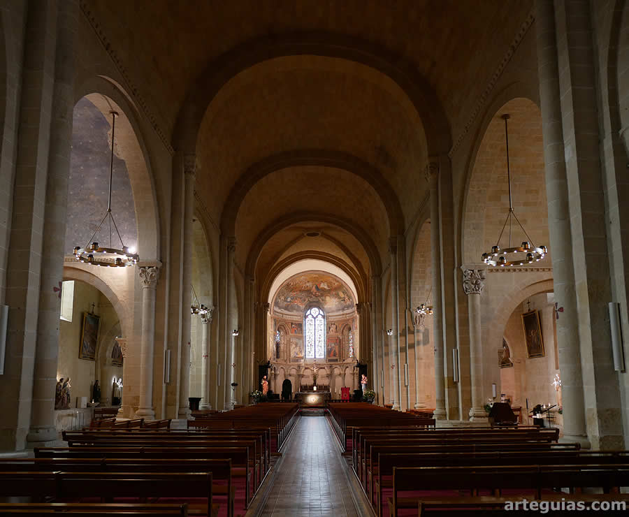 Nave central. Concatedral de Lescar