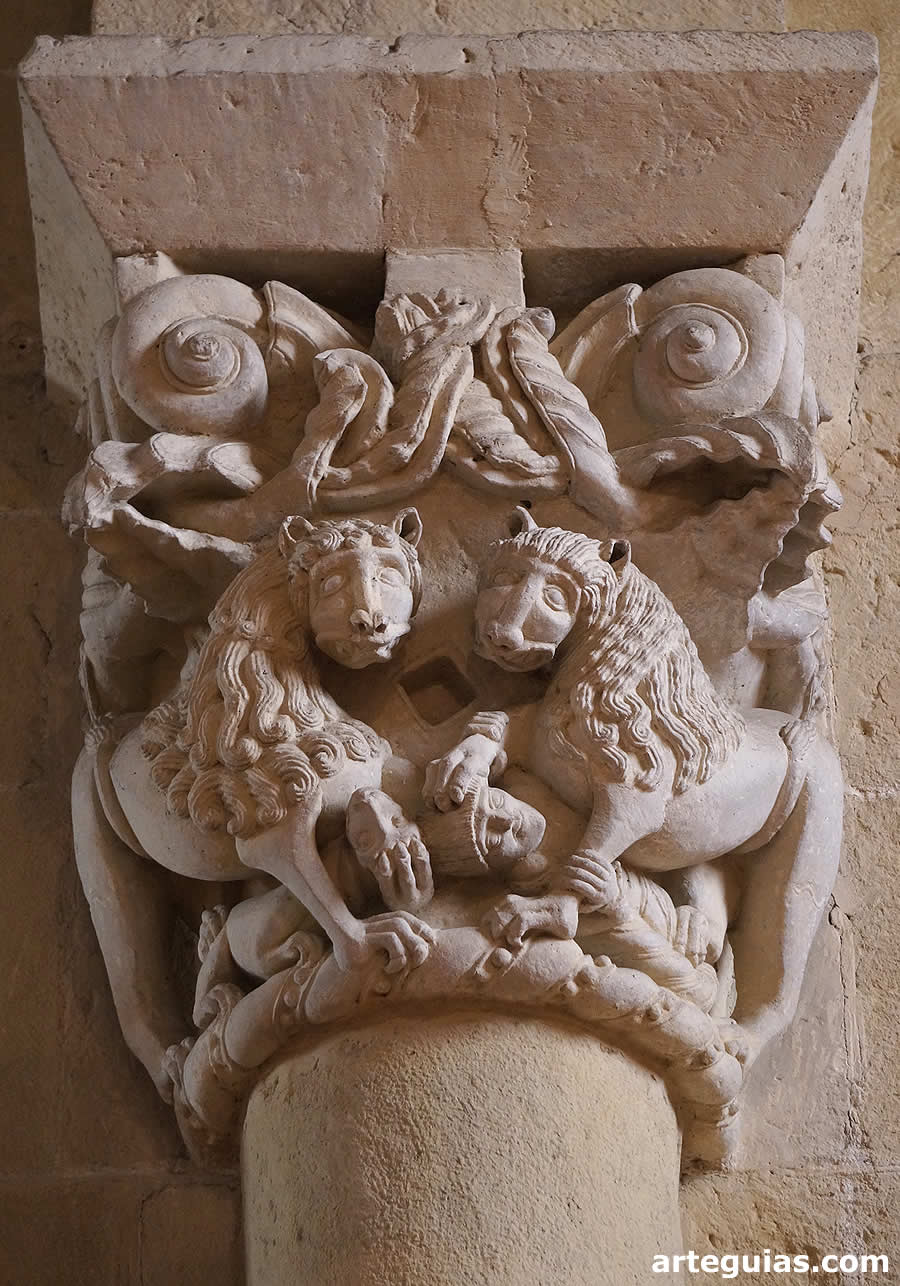 Capitel con leones y hombres