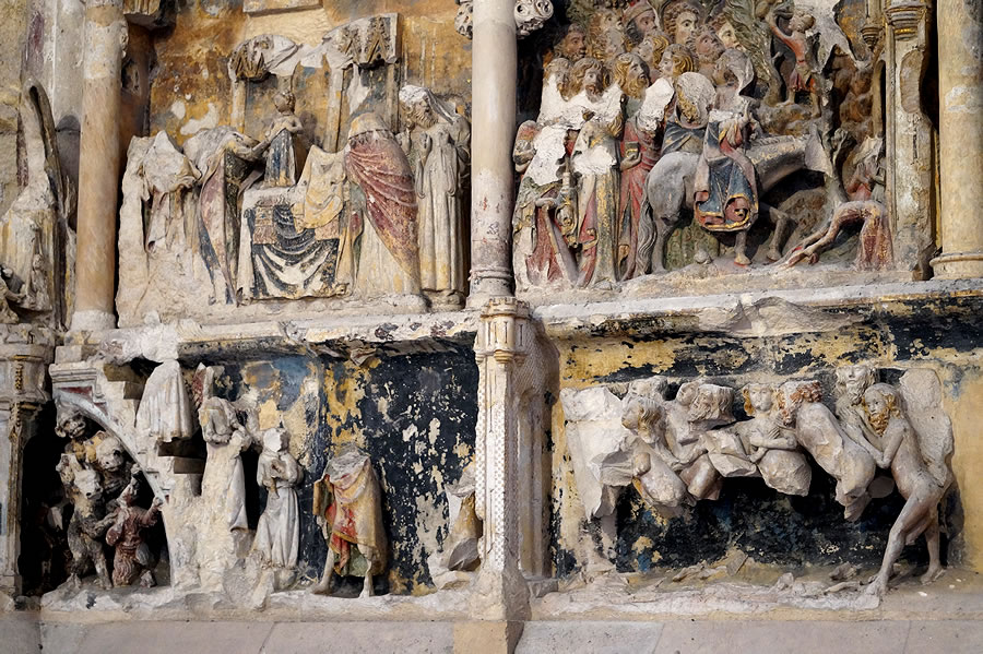 Pasajes del Evangelio muy destrozados