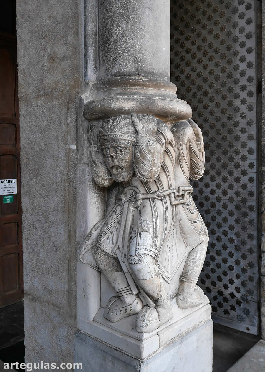 Estatuas del parteluz