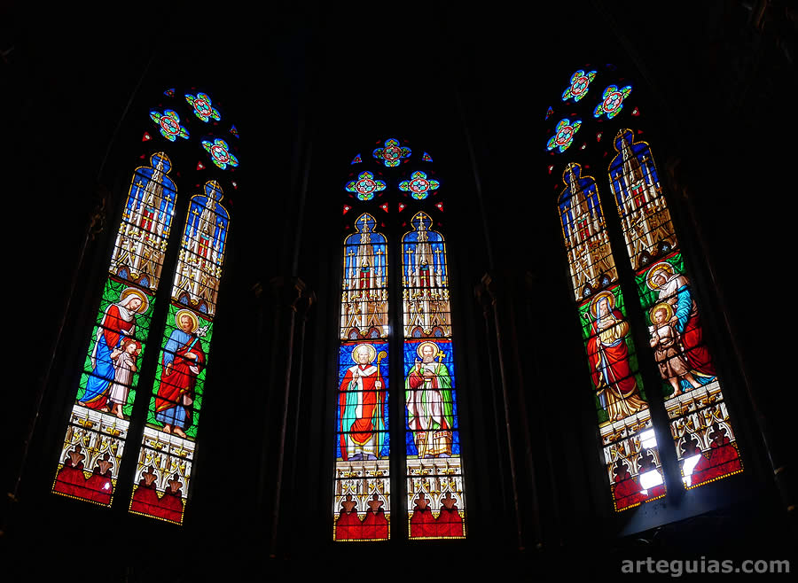 La cabecera de la Catedral de Oloron-Sainte-Marie es gótica del siglo XIV