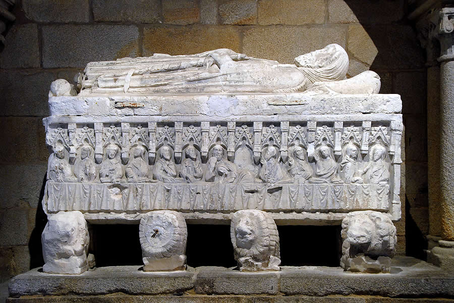 Sarc&oacute;gafo del caballero de la Orden de Malta de Jo&atilde;o Gordo