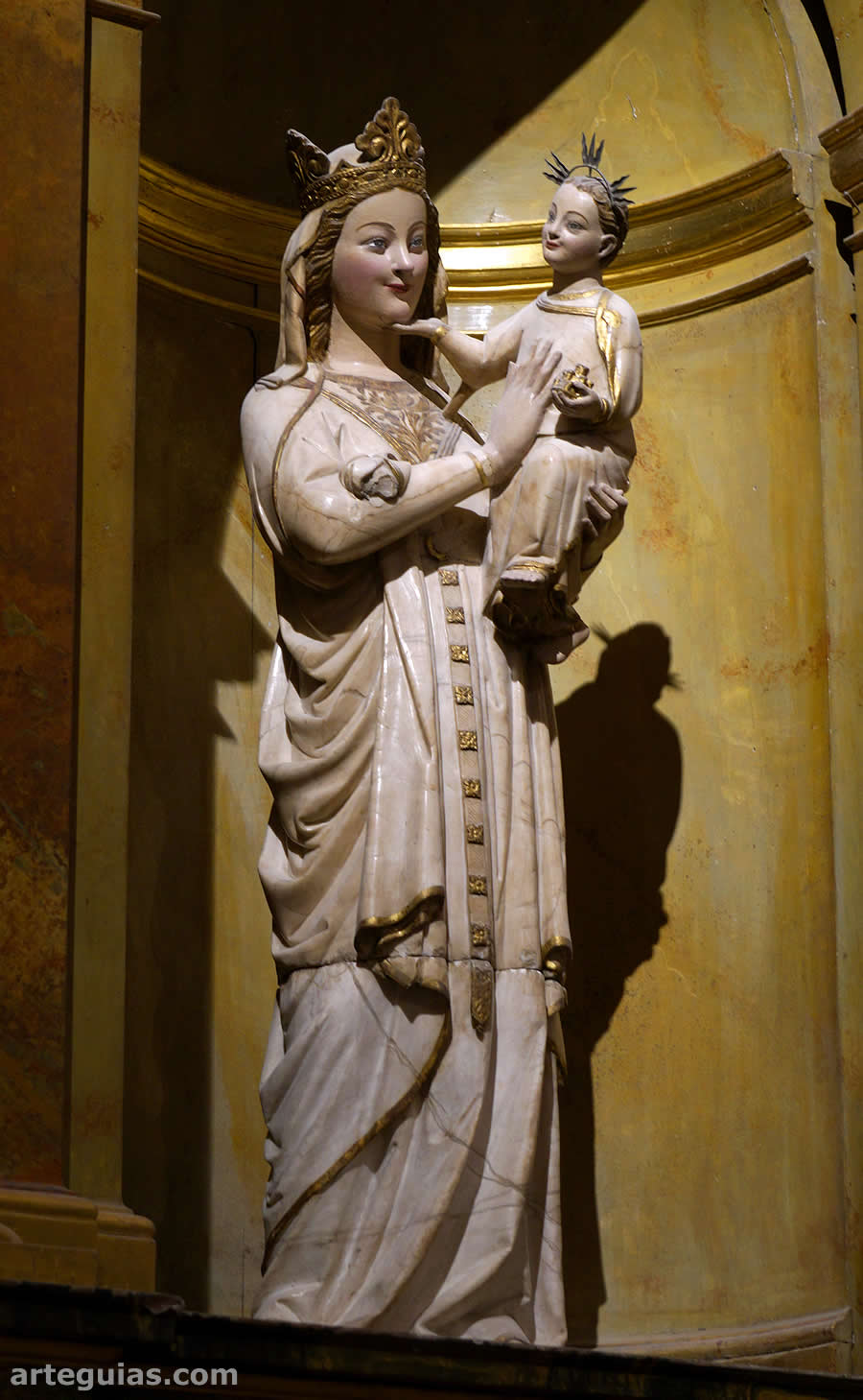 La Virgen Blanca. Imagen gótica de la Catedral de Palencia