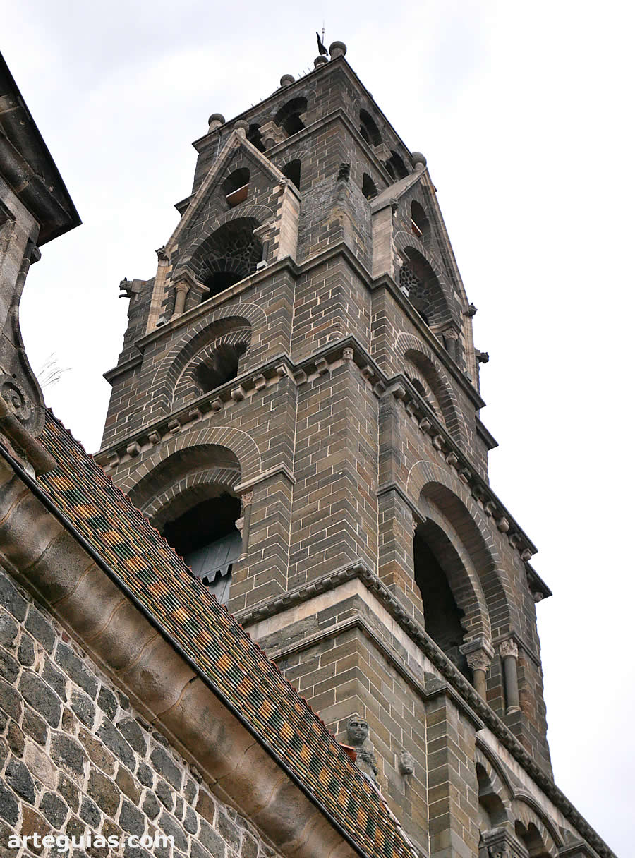 Torre campanario