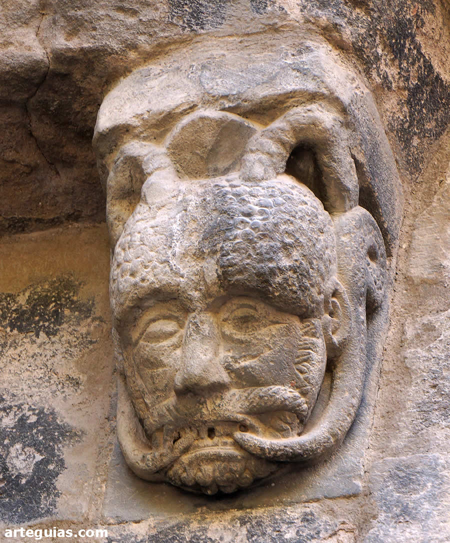 Canecillo del muro norte
