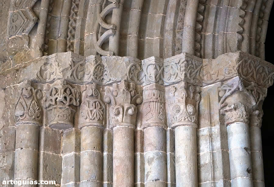 Detalle de columnas y arquivoltas