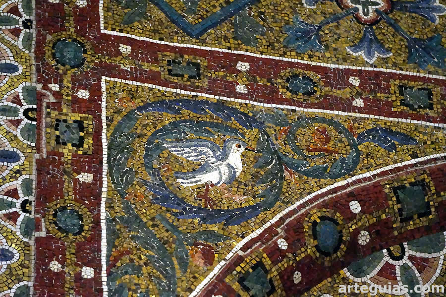 Detalle de uno de los mosaicos catedralicios