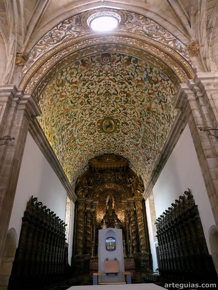 Ábside principal reconstruido y ampliado en el siglo XVII