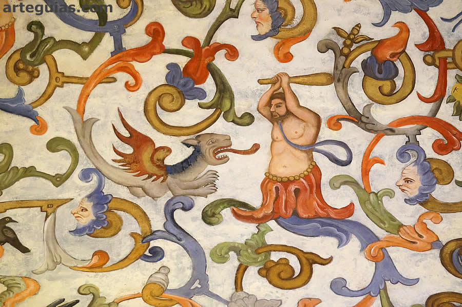 Pintura de la bóveda absidal a base de grutescos