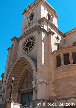 Fachada occidental de la Catedral de Albacete