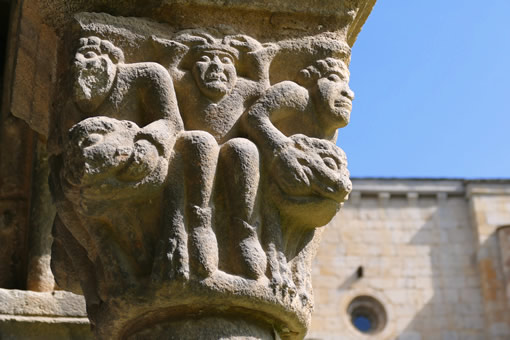 Capitel del claustro de la catedral