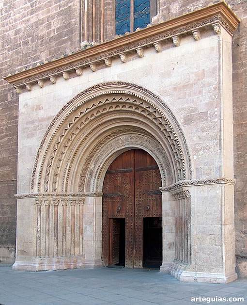 Puerta del Palau de la Catedral de Valencia