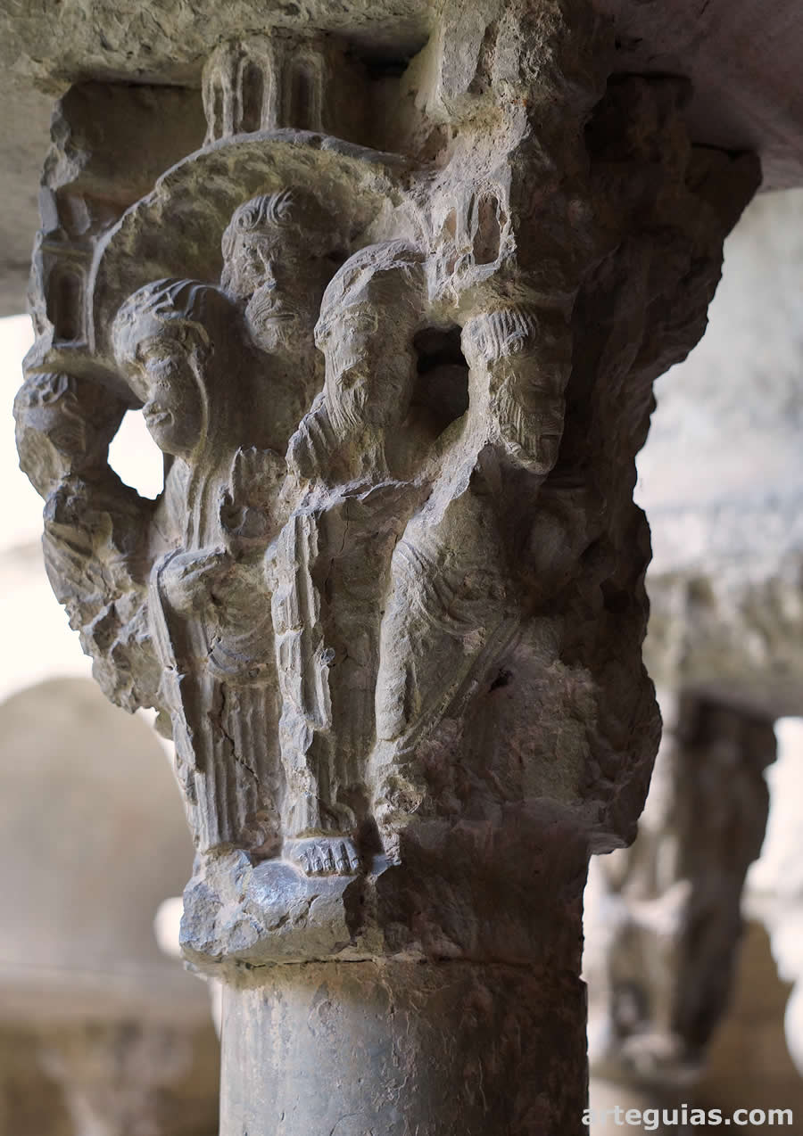 Capitel del claustro de la Catedral de Girona