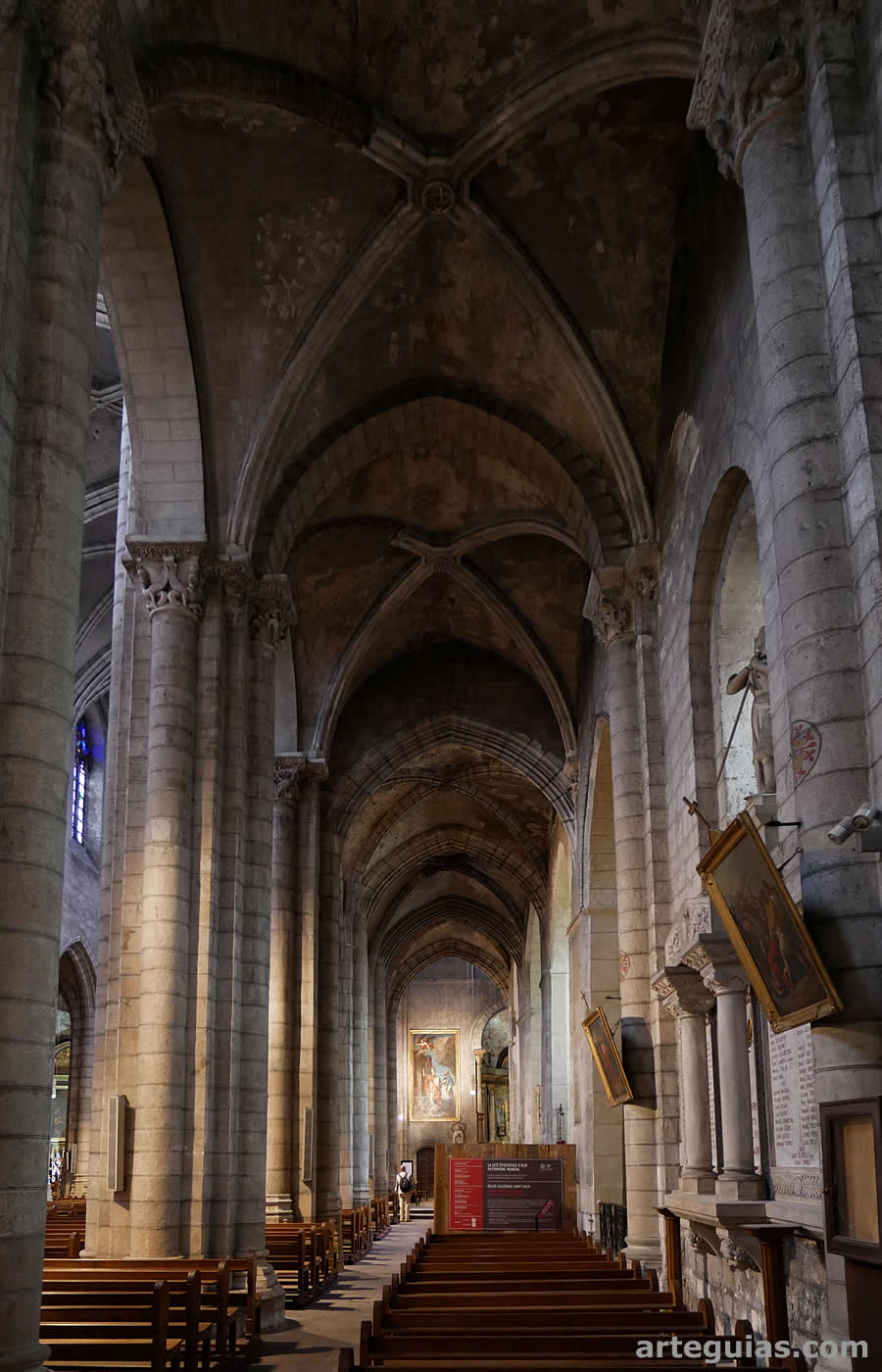 Saint-Salvi: nave lateral sur