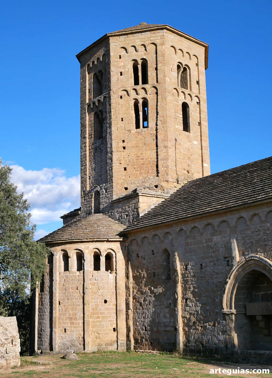Sant Pere de Ponts: ábside septentrional y torre cimborrio y campanario