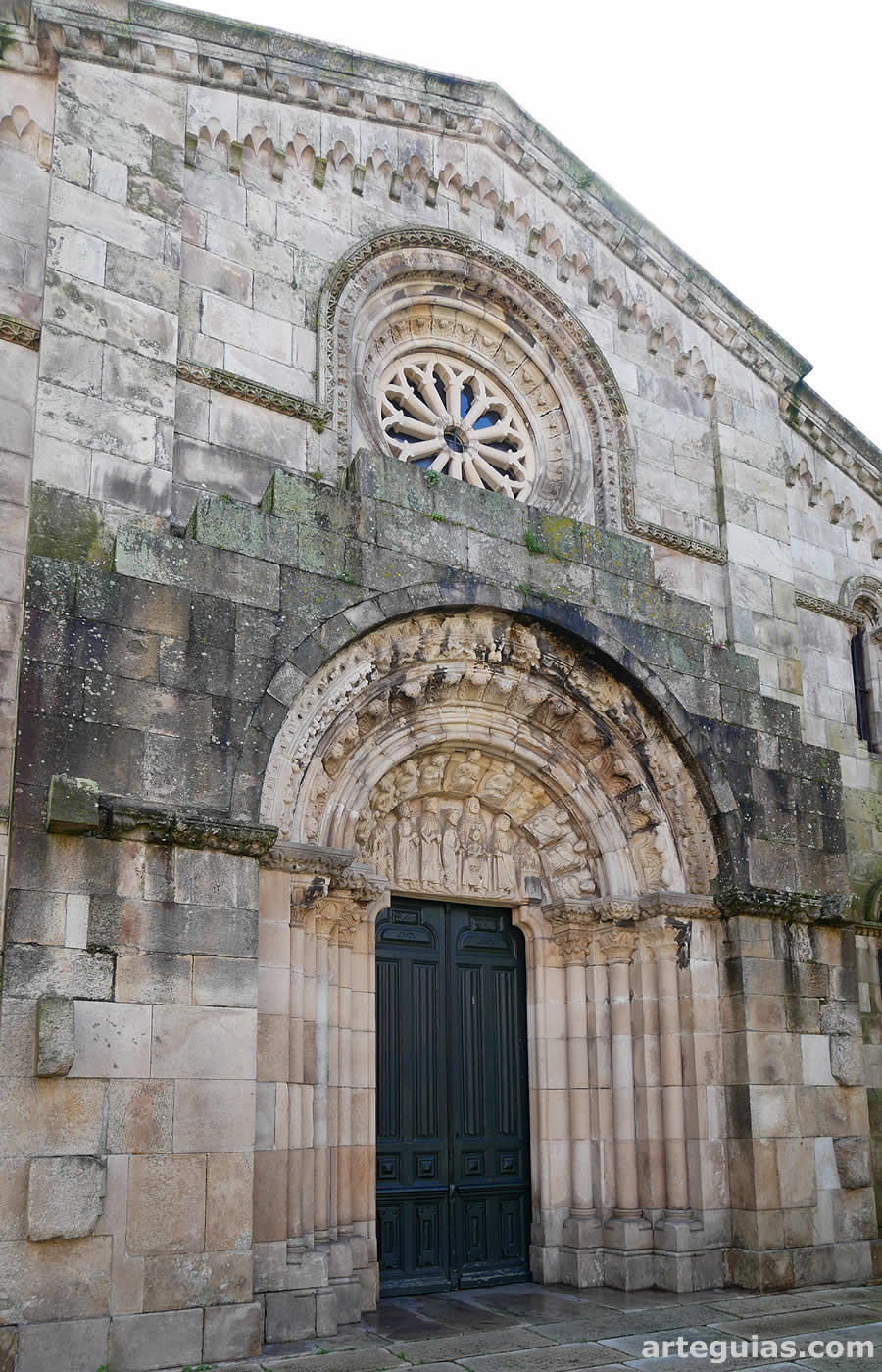 Fachada occidental. Santa María del Campo