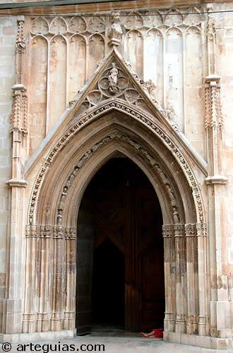Puerta de Santa Mar&iacute;a