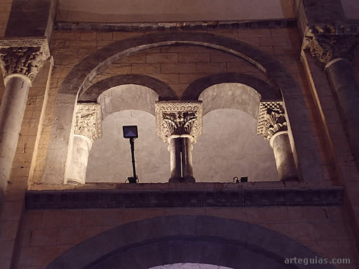 Arcos de la tribuna