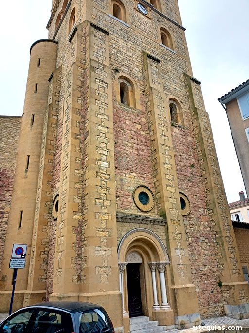 Torre p&oacute;rtico