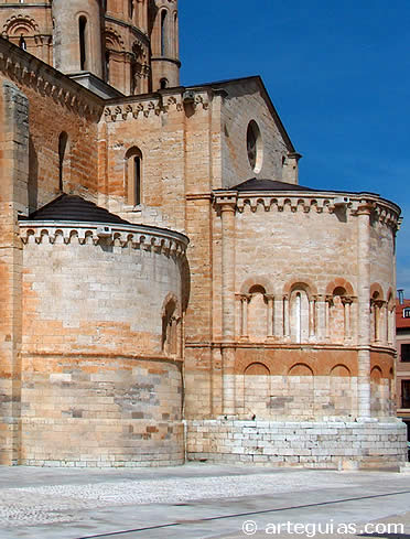 Cabecera de la colegiata