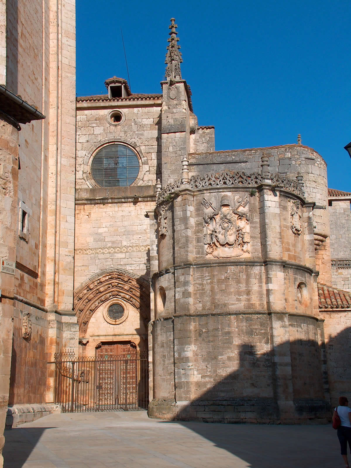 Fachada oeste del templo catedralicio