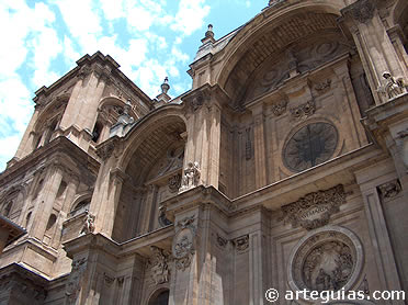 Fachada de la catedral de Granada