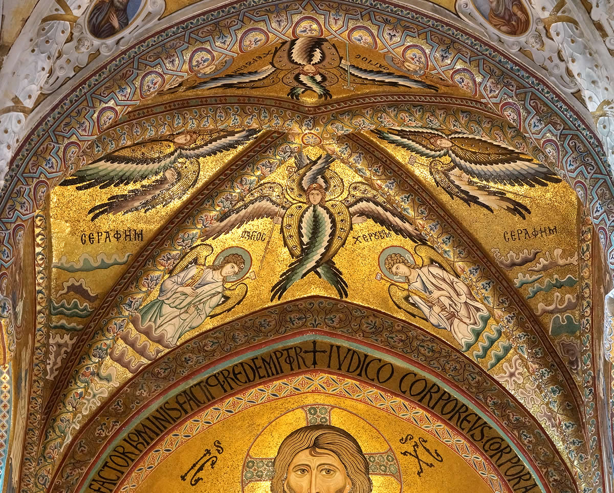 Mosaico con ángeles y serafines en la zona presbiterial de la catedral de Cefalú