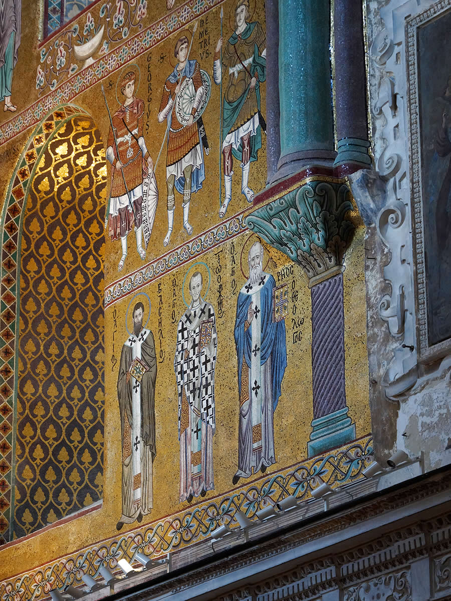 Sector de mosaicos de la catedral de Cefalú, en Sicilia
