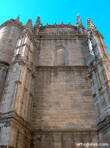 Cabecera de la catedral Nueva
