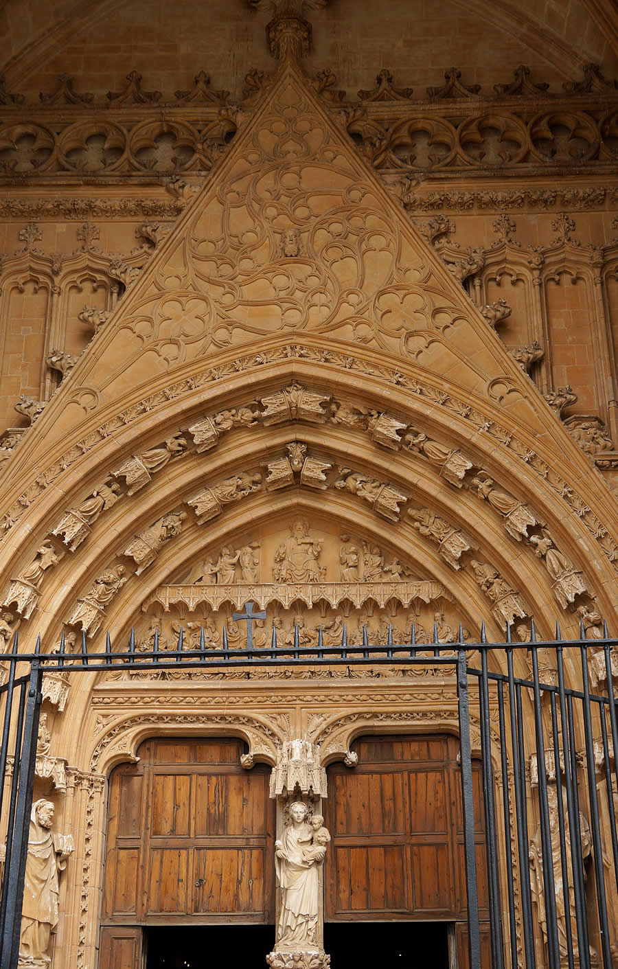 Portal del Mirador, joya gótica