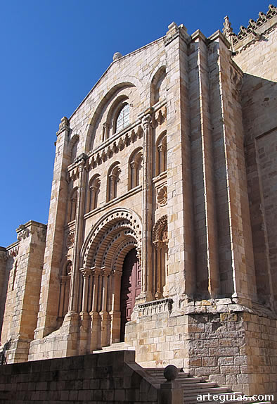 Puerta del Obispo