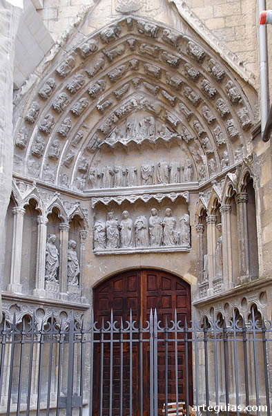La portada de Santa Ana