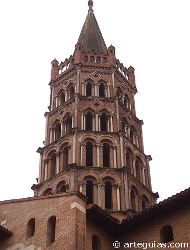 Cimborrio sobre el crucero