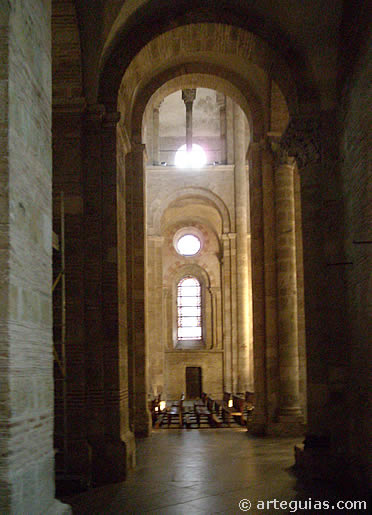 Nave lateral del transepto