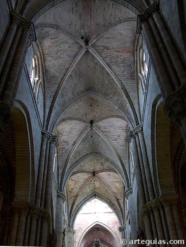La avanzada arquitectura de la catedral de Sig&uuml;enza apenas pudo trasladarse a las peque&ntilde;as iglesias rurales de Guadalajara