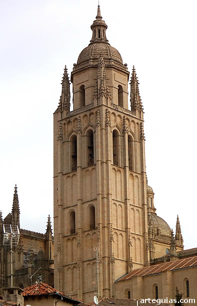 Torre de la catedral de Segovia