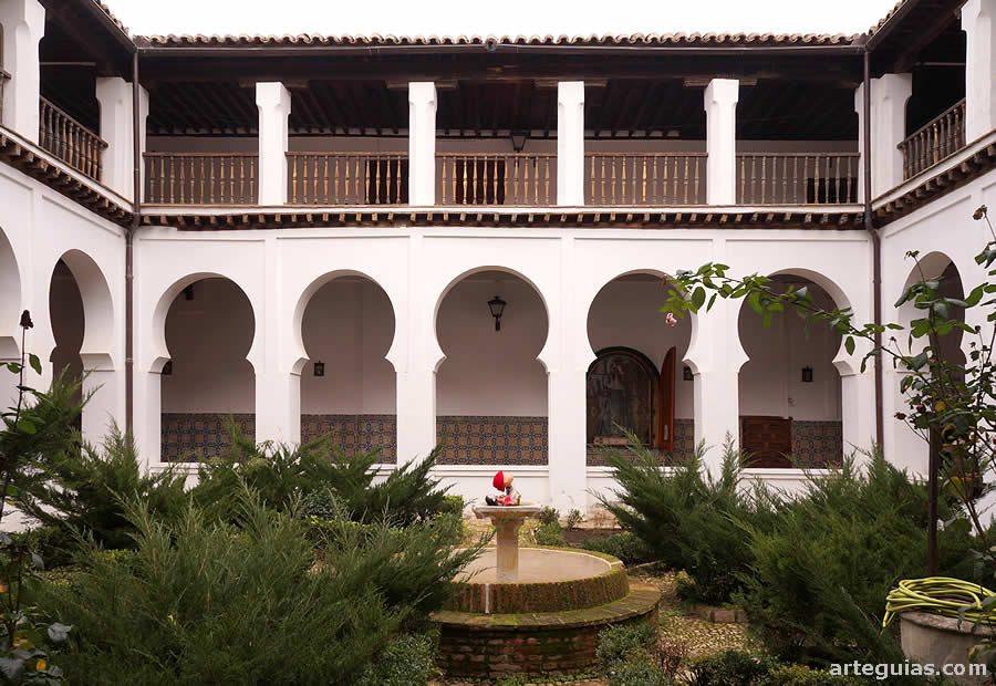 Claustro mud&eacute;jar de los Laureles del Convento de Santa Clara la Real de Toledo