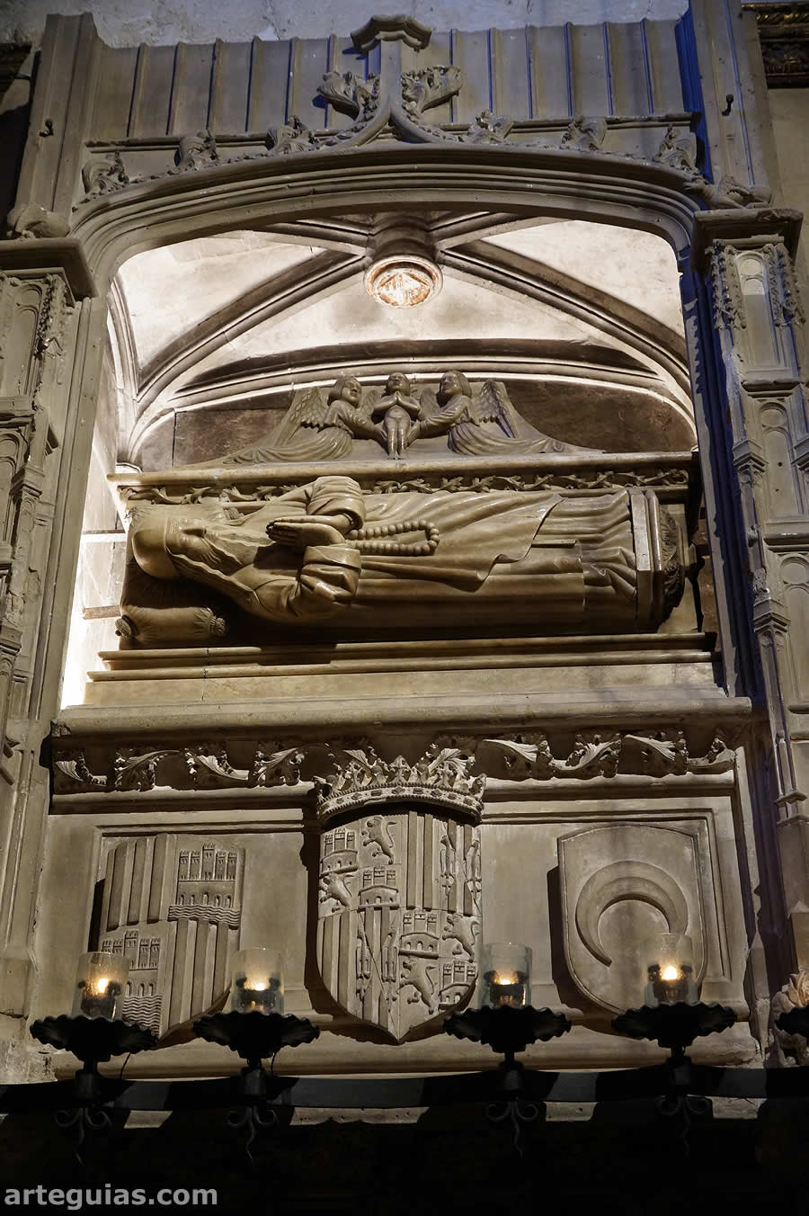 Magnífico monumento funerario del siglo XV de Ramón Llull