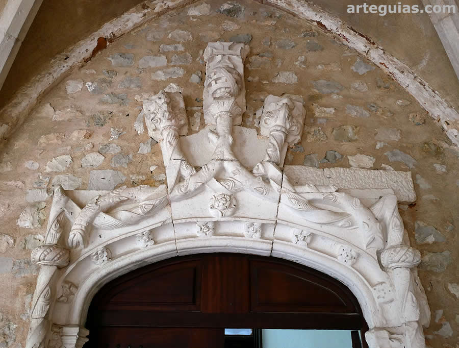 Decoración de la puerta manuelina