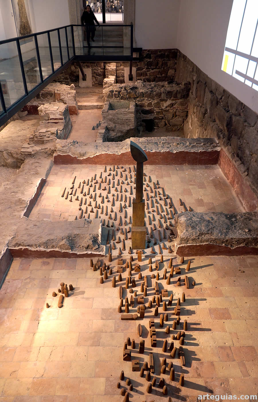 Yacimiento arqueológico en el subsuelo