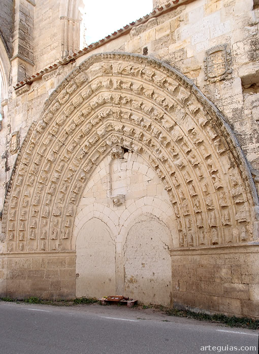 Convento de San Ant&oacute;n de Castrojeriz: espectacular puerta septentrional