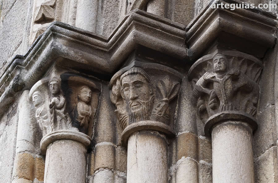 Los capiteles del lado opuesto