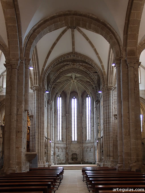 Interior de la iglesia del Convento de Santo Domingo de Bonaval de Santiago de Compostela (A Coru&ntilde;a)