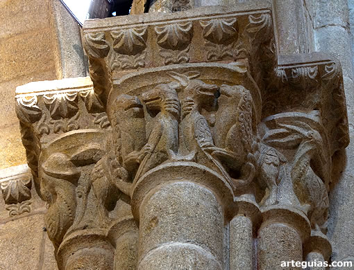 El bestiario de los capiteles incide en figuras de leones, dragones y arp&iacute;as