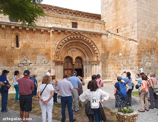 Después de comer, fuimos a la iglesia de Caltojar