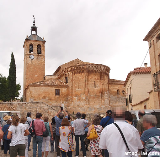 En este viaje guiado de la Ruta de Almanzor conocimos poblaciones sorianas con monumentos de gran importancia. En la imagen, la iglesia románica de Caltojar